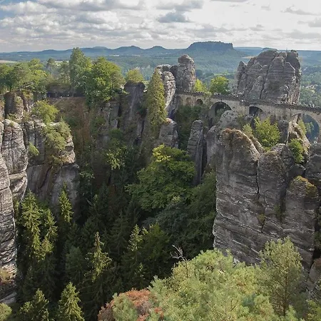 Design Altstadt Am Markt Mit Parkplatz Pirna